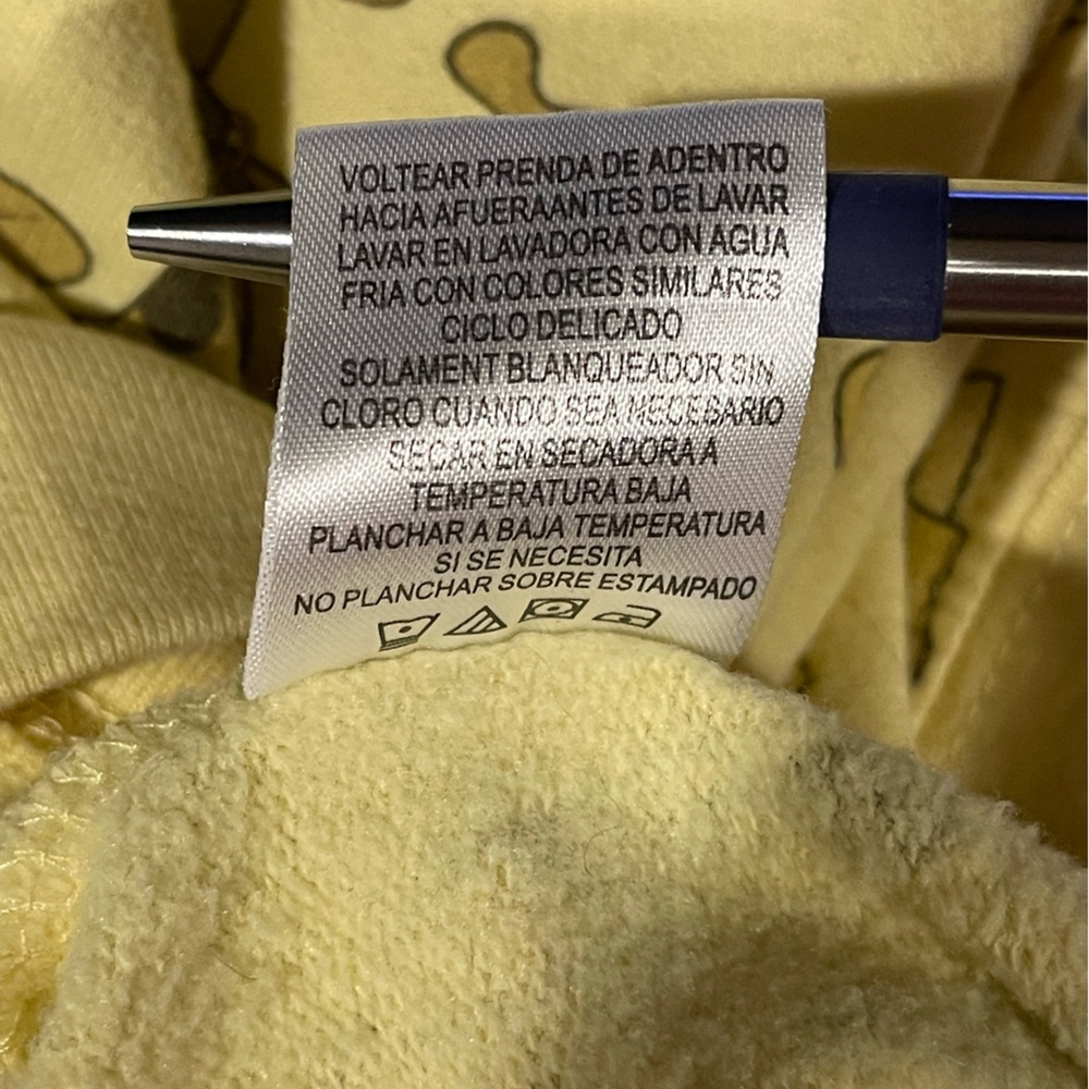 SCOOBY-DOO Yellow Hoodie Size 15-17/XL Jr. Kangaroo Pocket Great Graphic EUC - Picture 11 of 12